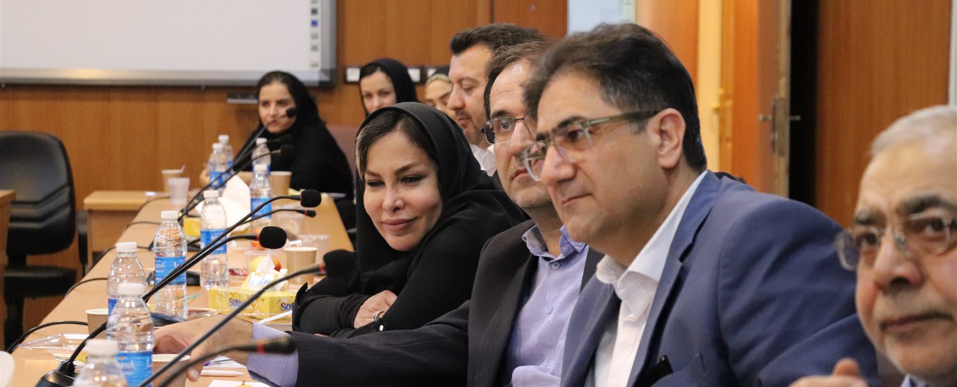 دکتر خاکساری